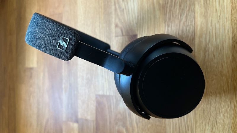 The Sennheiser Momentum 4: An updated design and improved noise cancellation for the luxury wireless Bluetooth headphone | CNN Underscored