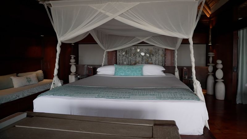 https://media.cnn.com/api/v1/images/stellar/prod/seychelles-villa-thumb-1.jpg?c=16x9&q=w_800,c_fill