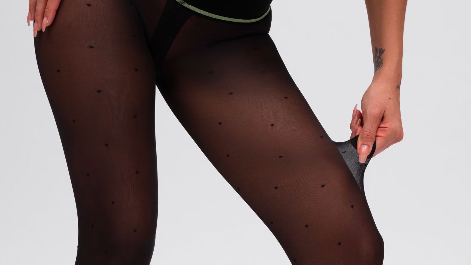 Taylor Swift's Go-To Tights from Sheertex Are the Best Tights I've Worn