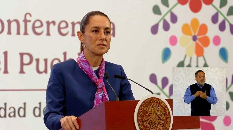 sheinbaum milit.jpg