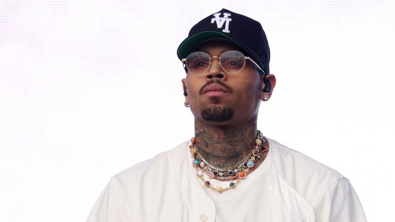 UK court orders singer Chris Brown held in custody over 2023 London nightclub fight charge | CNN