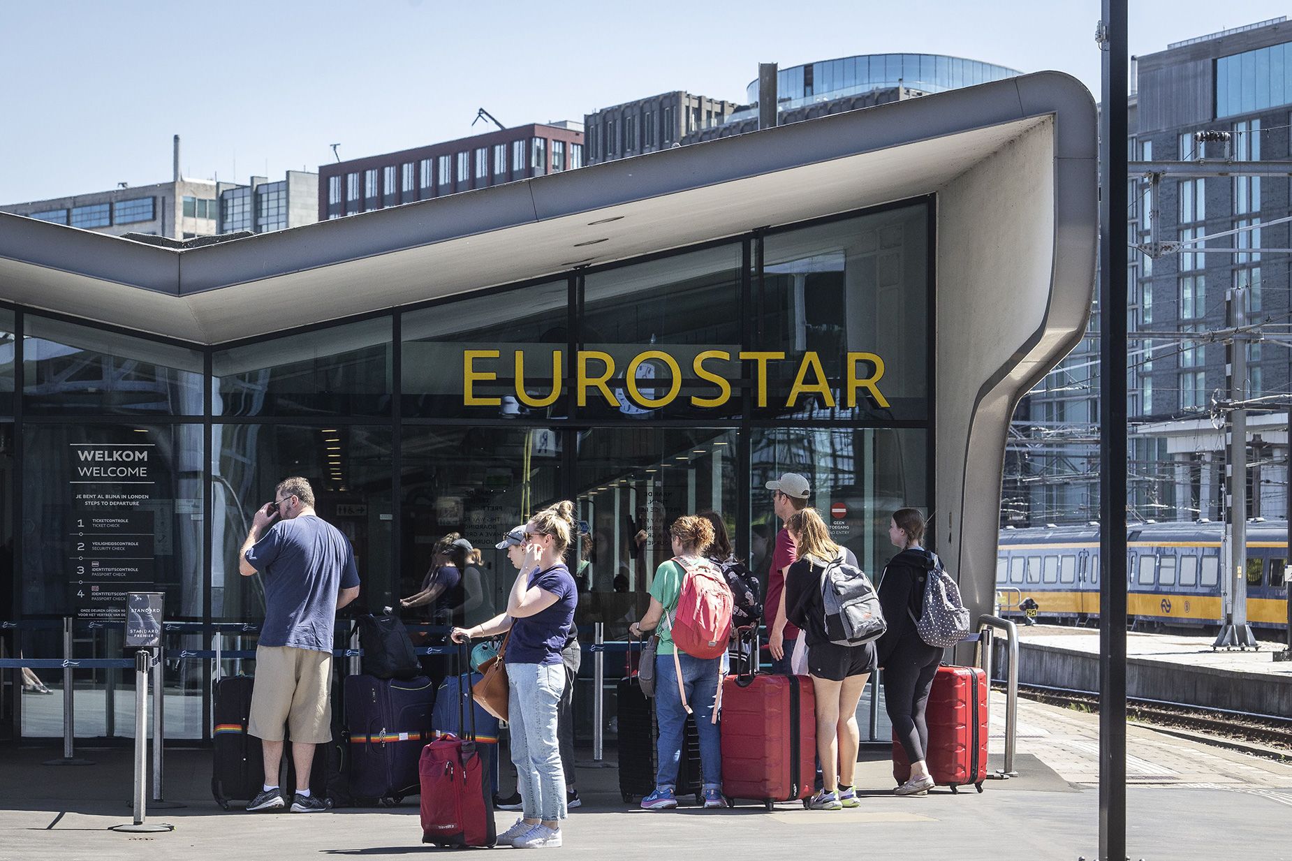Eurostar suspenderá los servicios a Ámsterdam durante seis meses a partir de junio de 2024.