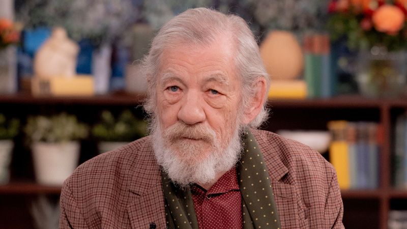 Ian McKellen is still ‘on the mend’ after fall but will not return to the stage for ‘Player Kings’ | CNN