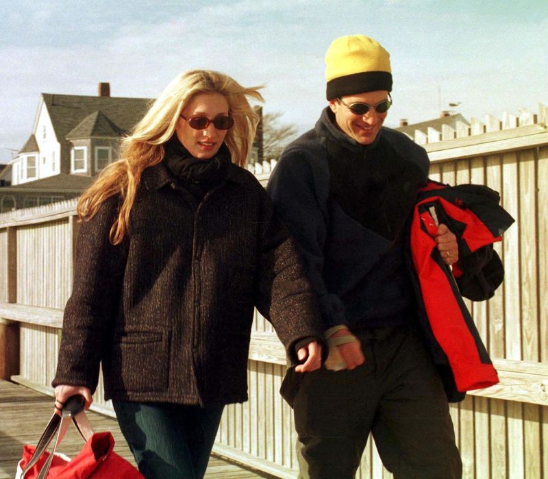The Timeless Allure of Carolyn Bessette Kennedy: A Woman with the it Factor
