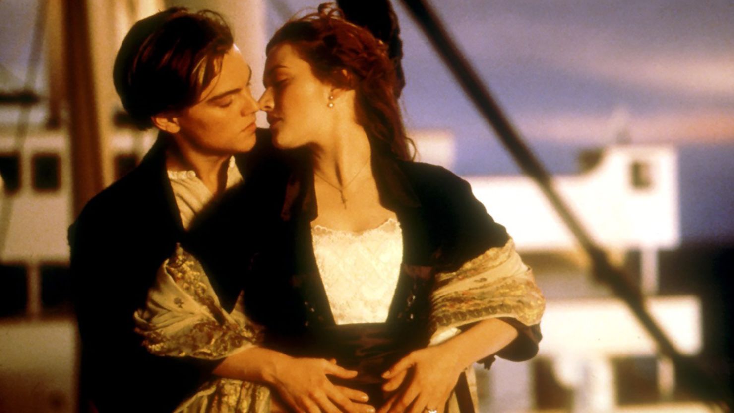 (From left) Leonardo DiCaprio and Kate Winslet in 'Titanic.'