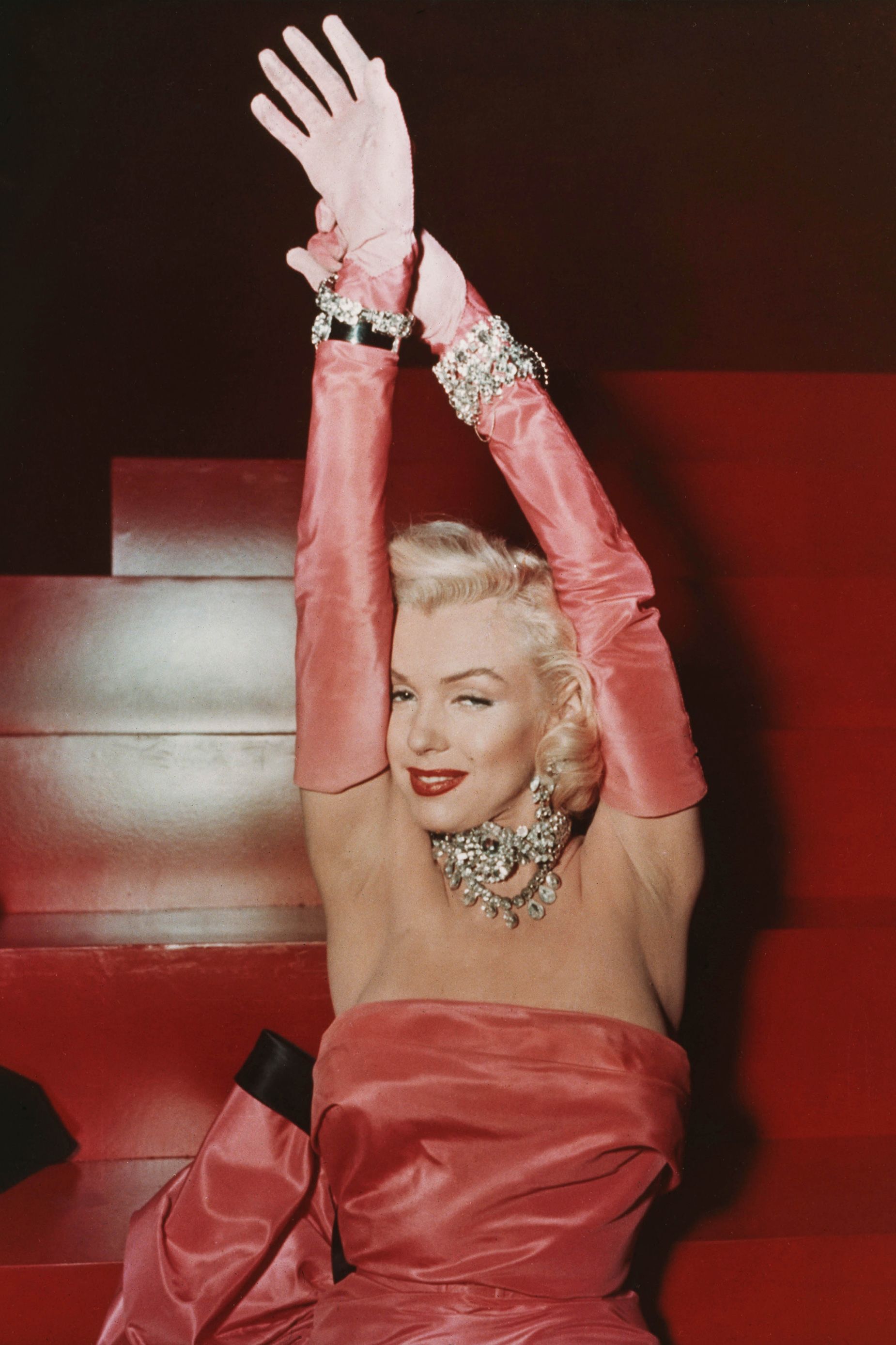 Marilyn Monroe created an iconic opera gloves moment, teaming them with a bustier dress in the 1953 movie Gentlemen Prefer Blondes.