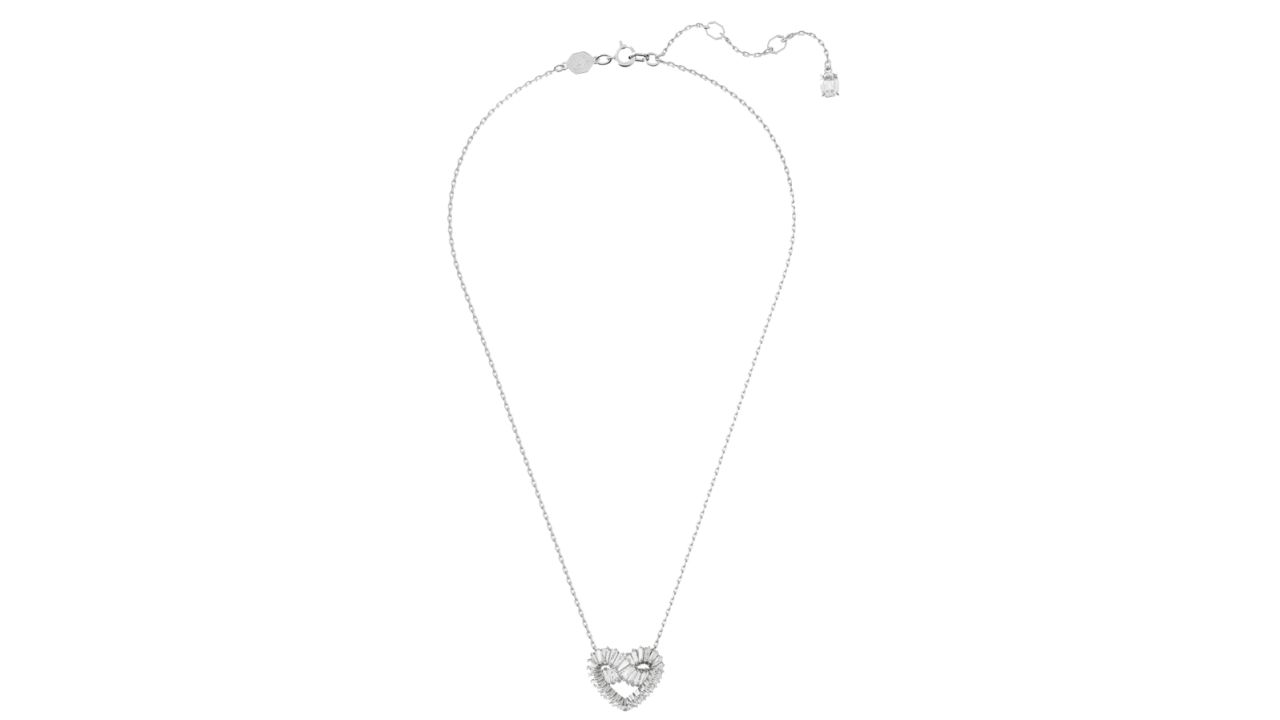 silver heart necklace.jpg
