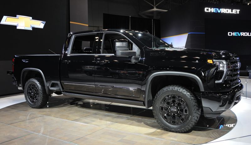 General Motors recalls nearly 820,000 trucks with pickups