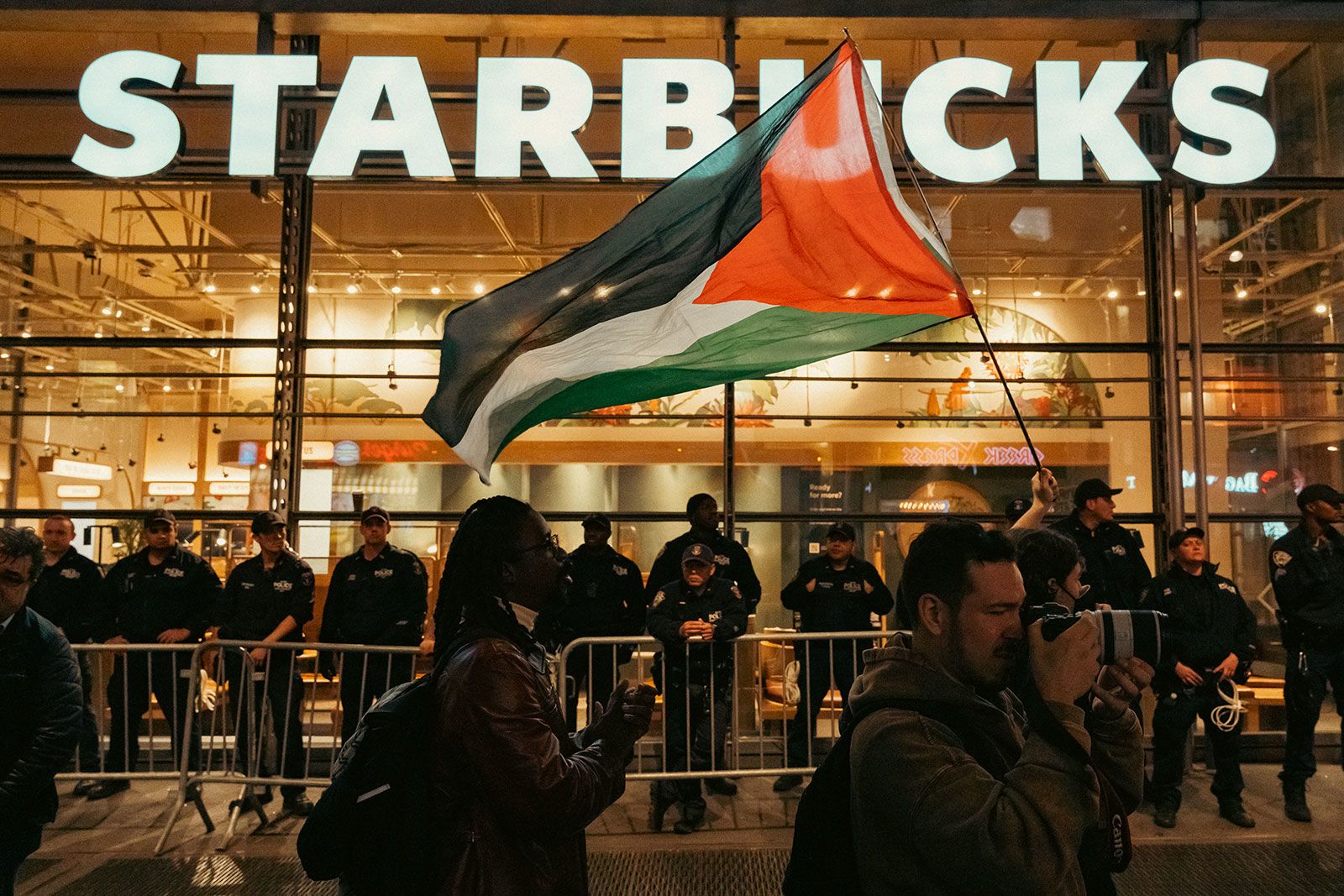 Starbucks' CEO wants people to stop protesting its stores over Israel war  in Gaza