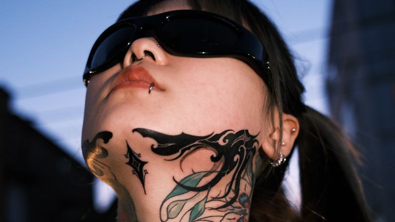 Вижте всички теми Връзка копирана Следвайте Когато Ким Чан Хоу отива