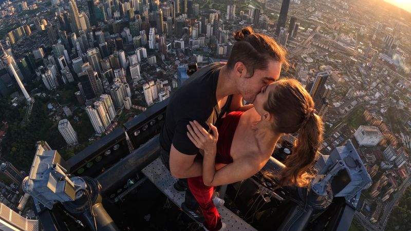 This couple’s hobby? Illegally scaling the world’s tallest buildings together