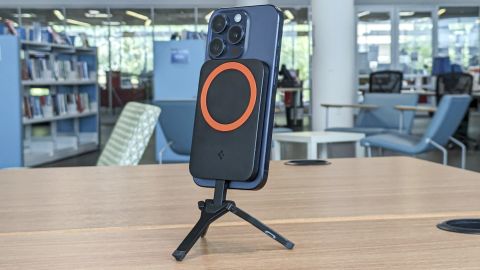spigen-magsafe-tripod-cnnu08.jpg