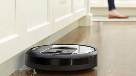 Robot vacuum cleaner iRobot Roomba i6 +