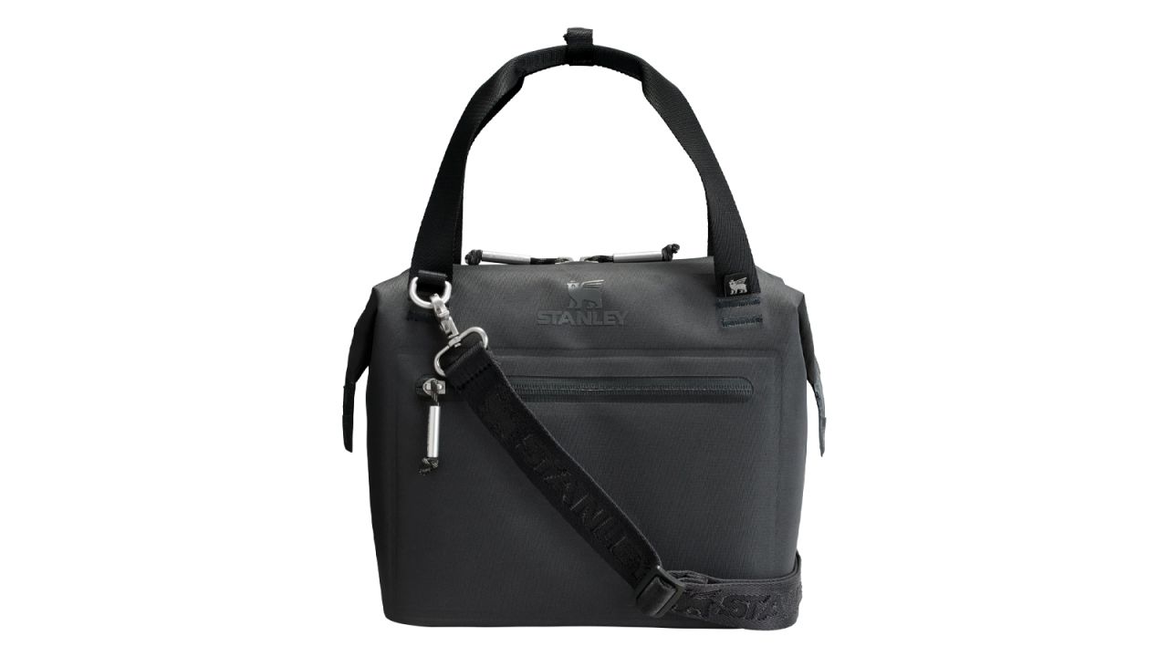 stanley mini cooler cnnu.jpg
