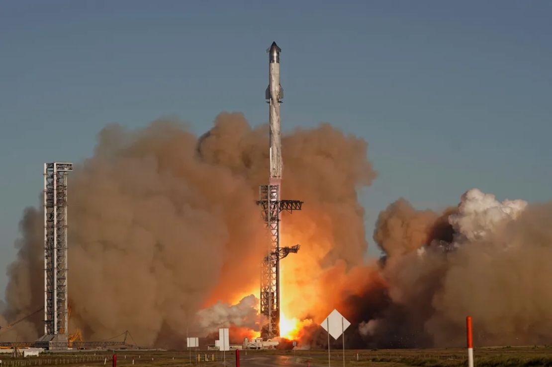 La nave estelar megarocket de SpaceX despega el jueves para realizar un vuelo de prueba desde Starbase, cerca de Brownsville (Texas).