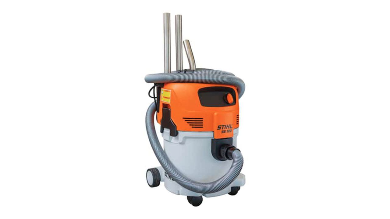 Stihl SE 122 cnnu.jpg