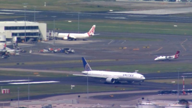 United Airlines: Quinto accidente aéreo en una semana cuando el avión con destino a San Francisco regresa por un “problema de mantenimiento”