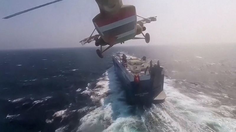 Забравеният корабен екипаж на конфликта в Газа, държан заложник в Червено море