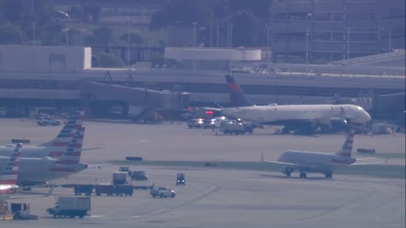 Useless lady discovered entangled in luggage equipment at Chicago’s O’Hare airport | The Gentleman Report