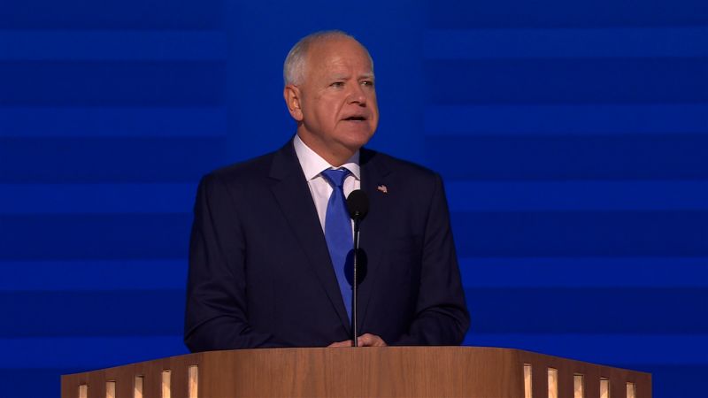 Watch: Guz Walz tears up watching dad’s speech at DNC | CNN Politics