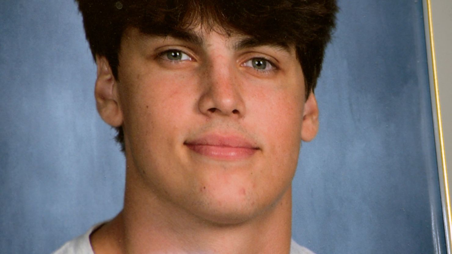 Austin Metcalf: Police say a 17-year-old was fatally stabbed by another student at a Texas track meet | CNN