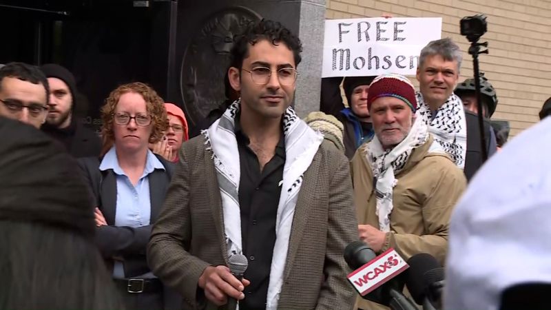 Mohsen Mahdawi: Vermont judge orders release of a Palestinian man arrested at his US citizenship interview
