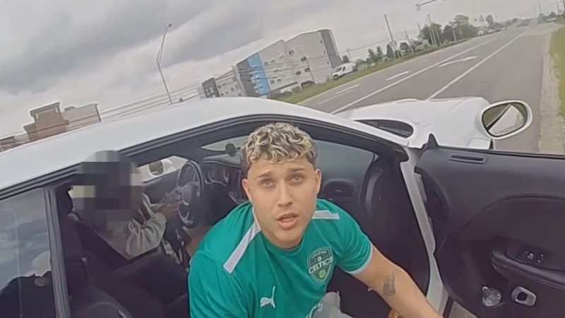 Вижте всички теми Връзка копирана Следвайте 24 годишен мъж е арестуван