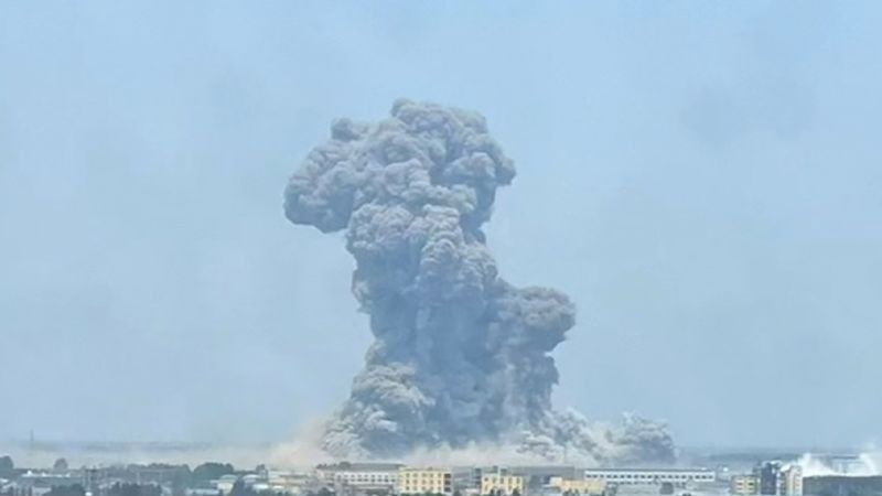 Huge blast rocks Chinese chemical plant, authorities launch rescue operation Huge blast rocks Chinese chemical plant, authorities launch rescue operation