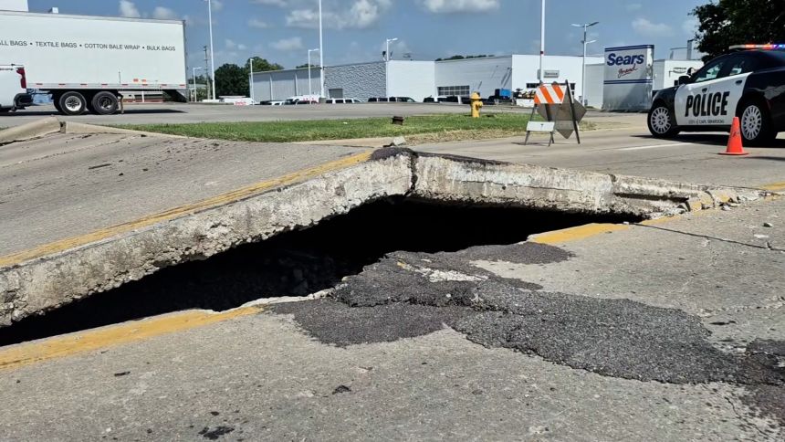 A road in Cape Girardeau, Missouri, buckled dramatically during a weekend of extreme heat.