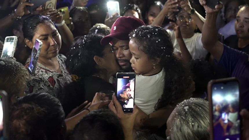 Jerce Reyes reunites with his family in Machiques, Venezuela, on July 22, 2025.
