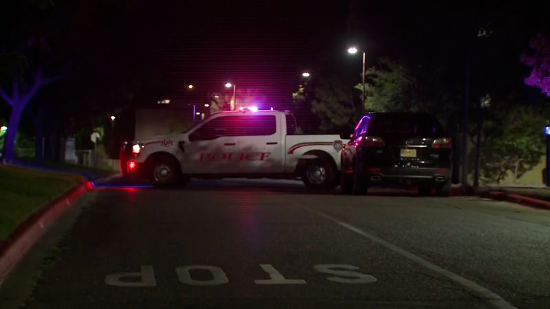 Police search for suspect after shooting on University of New Mexico campus leaves one dead | CNN