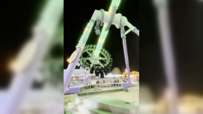 A ride in the Al-Hada area of Taif, Saudi Arabia, broke and fell while it was being operated, injuring 23 people, including several girls. Three of the injuries were described as critical.
