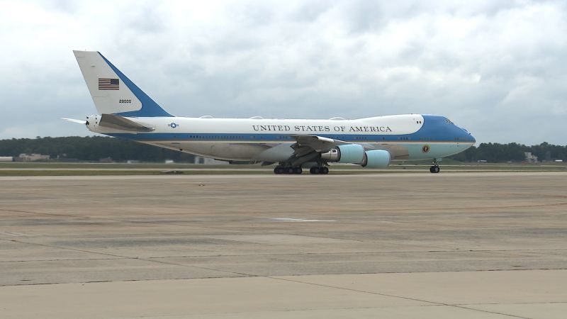 Air Traffic Control Scolds Spirit Pilot Near Air Force One, FAA Investigates