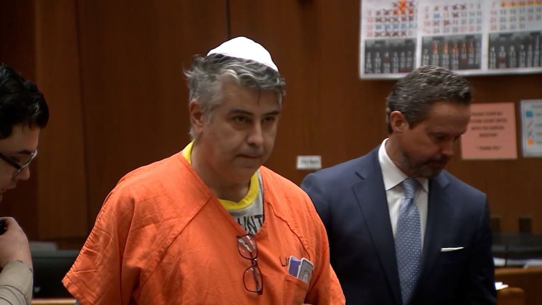 Steve Farzam in a Los Angeles courtroom on October 8.