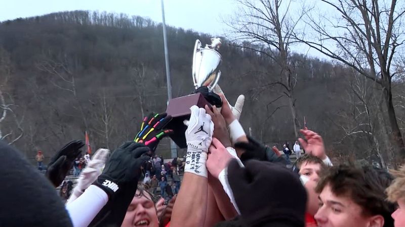 Вижте всички теми Връзката е копирана Следвайте Аплодисменти прозвучаха когато