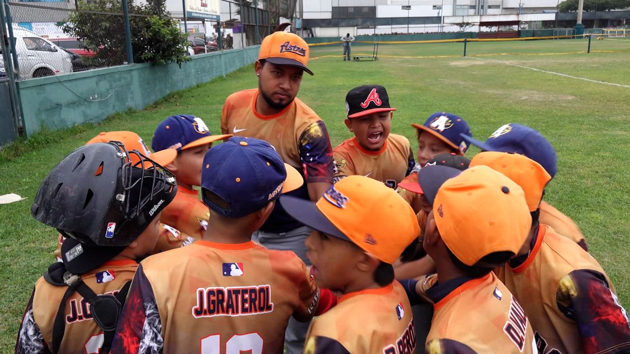 STILL BEISBOL PERU.jpg