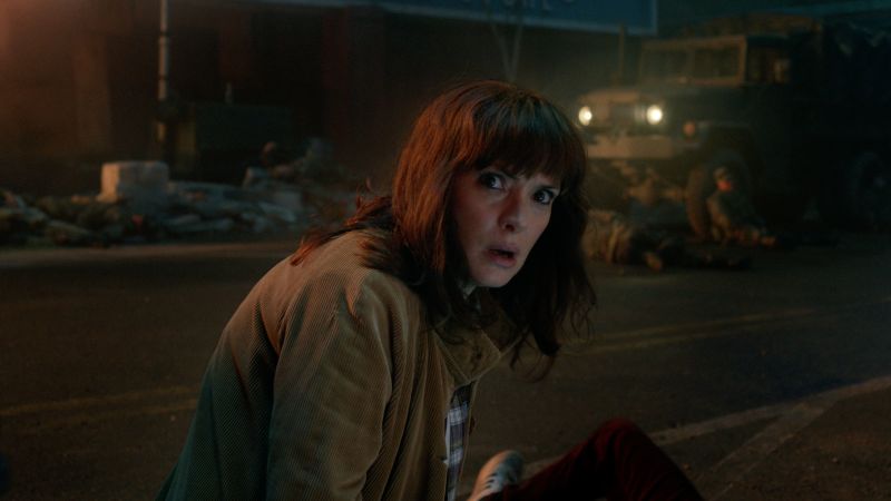 https://media.cnn.com/api/v1/images/stellar/prod/strangerthings-s5-0018.jpg?c=16x9&q=w_800,c_fill