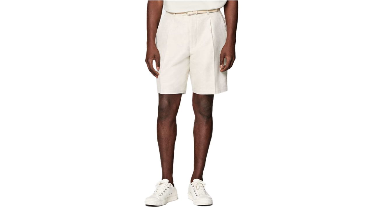 Suitsupply-Sand-Straight-Leg-Shorts.jpg