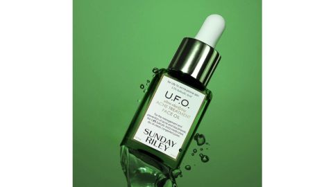 Sunday Riley U.F.O. Ultra-Clarifying Acne Treatment Face Oil