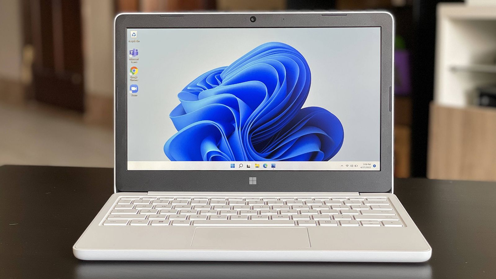 Microsoft Surface Go 3 (Core i3) Laptop & Chromebook Review - Consumer  Reports
