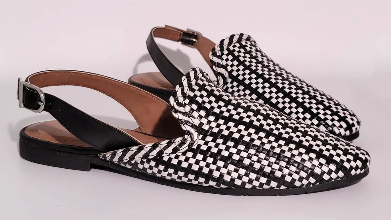 sustainable shoes salt and umber black white 