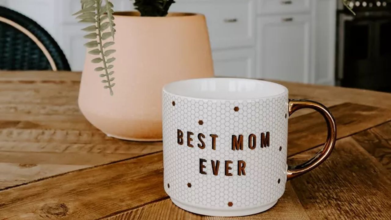 Sweet Water Decor Best Mom Ever White and Gold Honeycomb Tile Coffee Mug