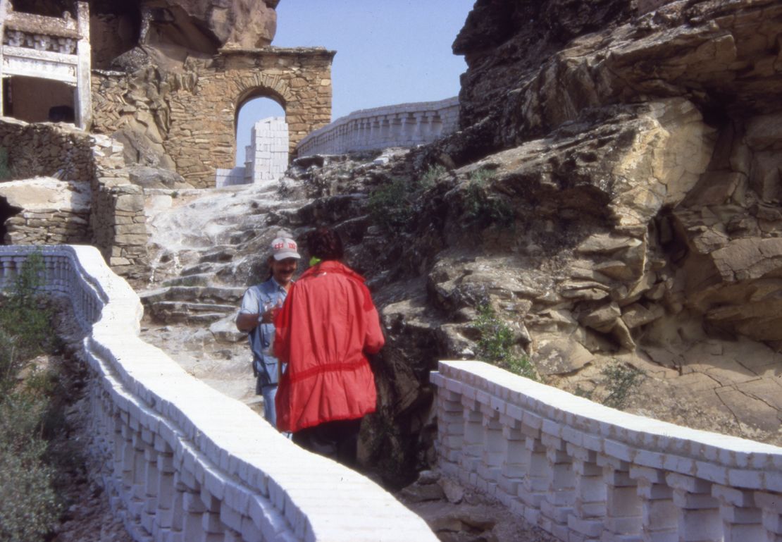 The artists finally met at the site of a Confucian and Taoist temple.