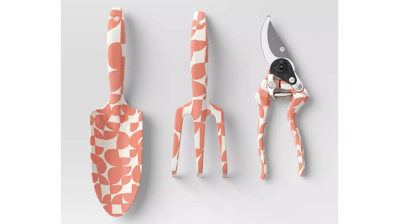 target outdoor set cnnu.jpg