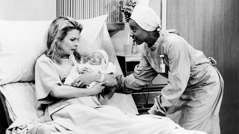 MURPHY BROWN, from left, Candice Bergen, Bee-Be Smith, 'Birth 101' (season 4, aired May 18, 1992), 1988-98. ?CBS / courtesy Everett Collection