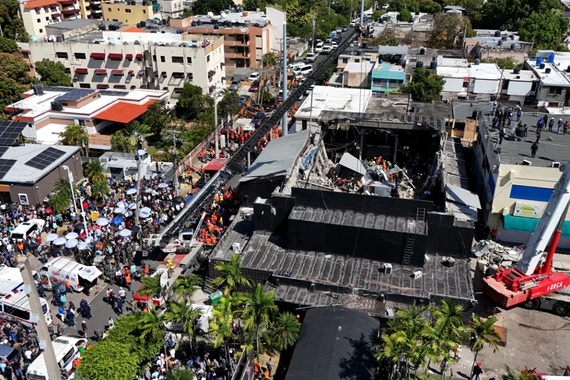 Una vista de un dron muestra el sitio donde se derrumbó la discoteca Jet Set en Santo Domingo, República Dominicana, el martes.