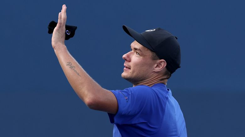 Piotr Szczerek (no aparece en la foto) fue visto arrebatando una gorra que Kamil Majchrzak (en la foto) le dio a un fan después de su victoria en la segunda ronda sobre Karen Khachanov en el US Open.