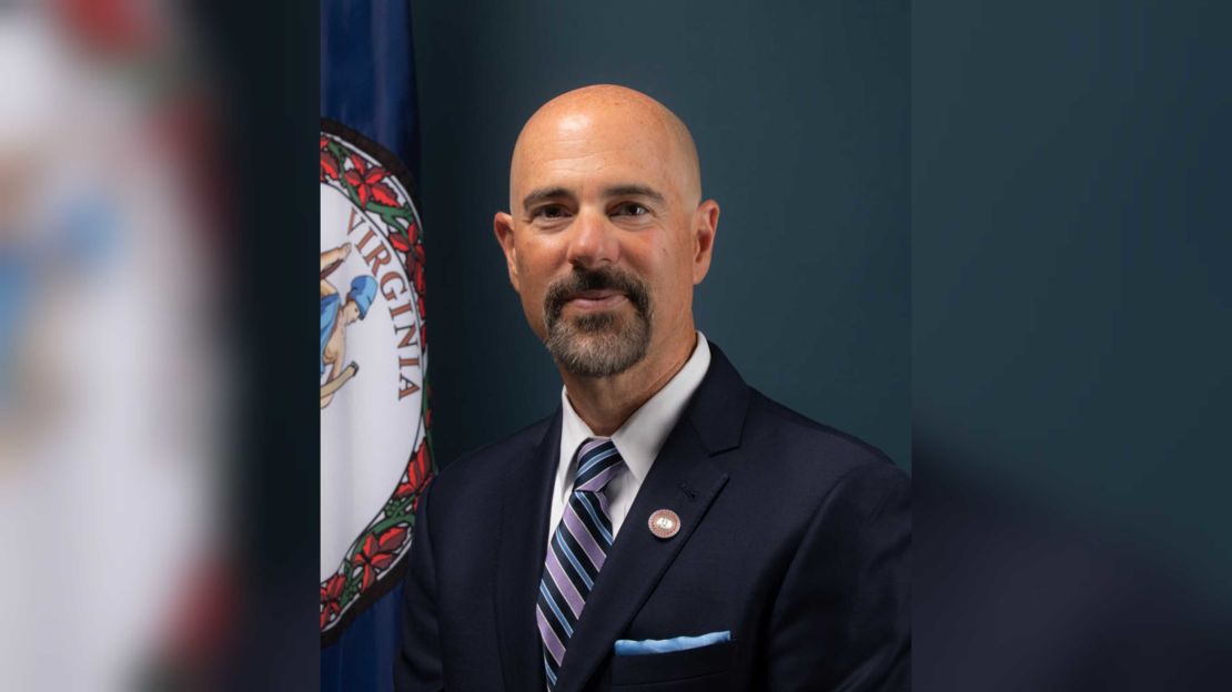 Terry Cole como secretario de Seguridad Pública y Seguridad Nacional de Virginia.