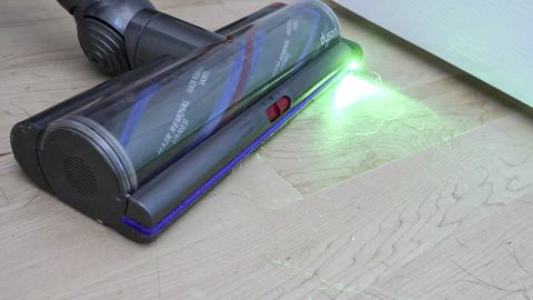 tewisefaok vacuum light cnnu 2.jpg