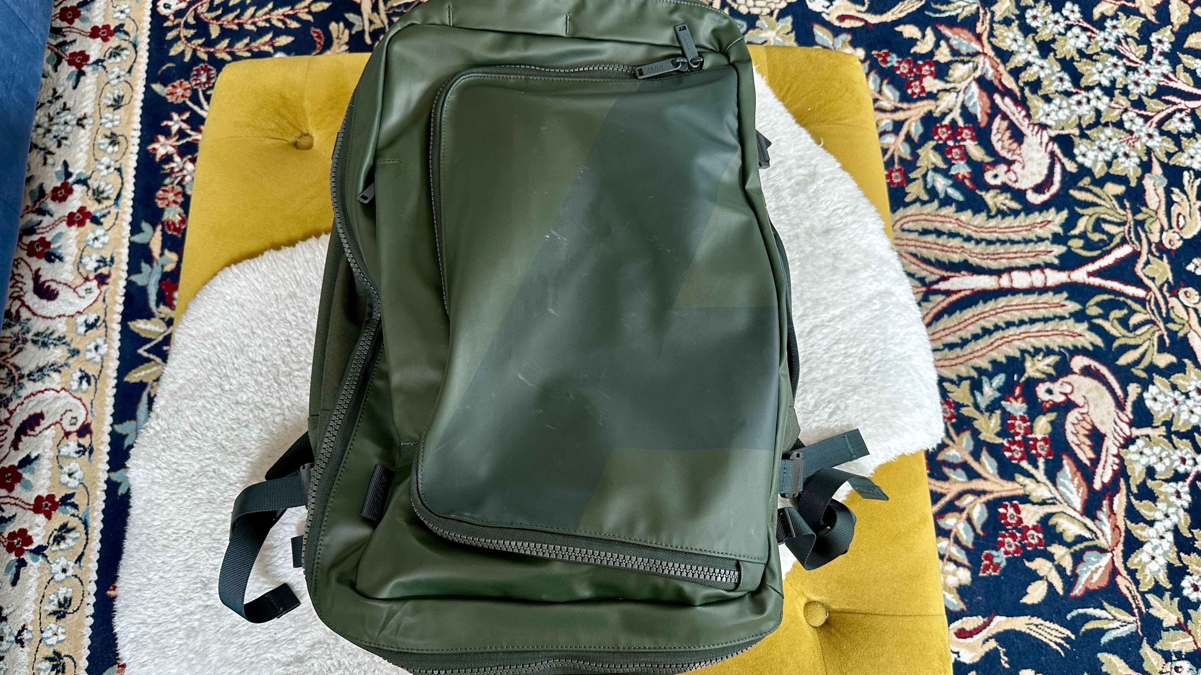 Tracker clearance convertible backpack